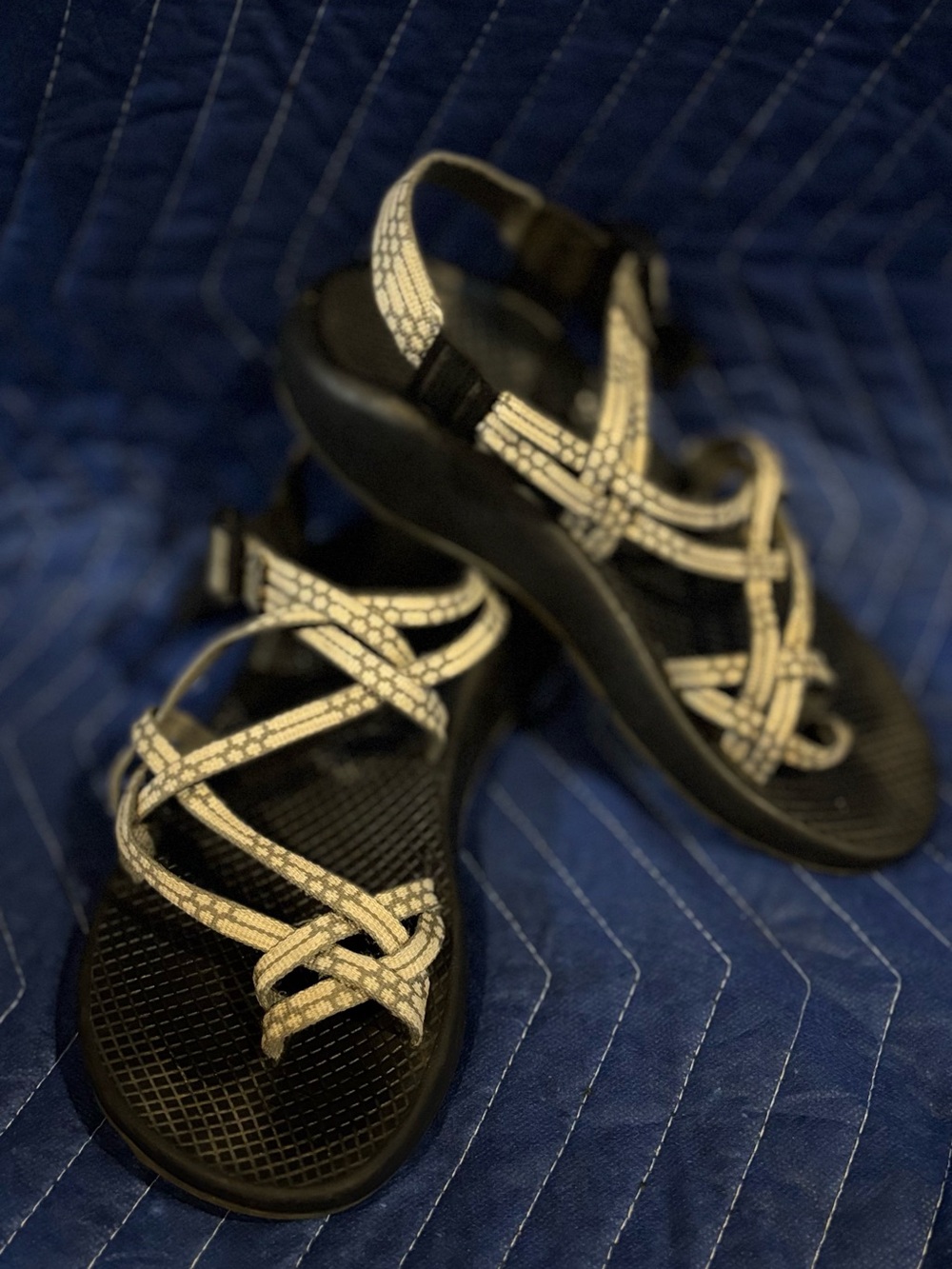 Chaco Women's 8 Strappy Sandals in Cream and Black